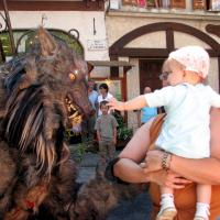 Les bébés m'aprécie, je suis un gentil loup-garou
